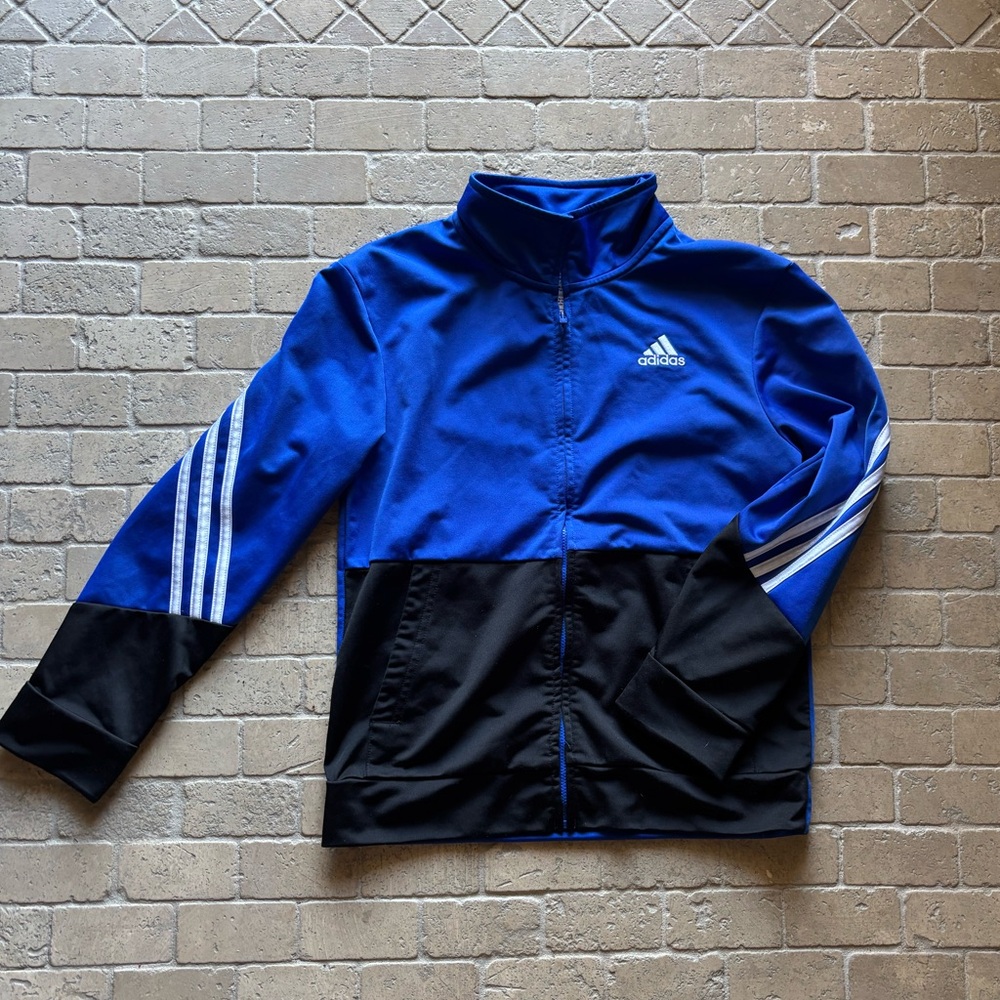 Adidas jogger zip jacket with pockets -size M boys